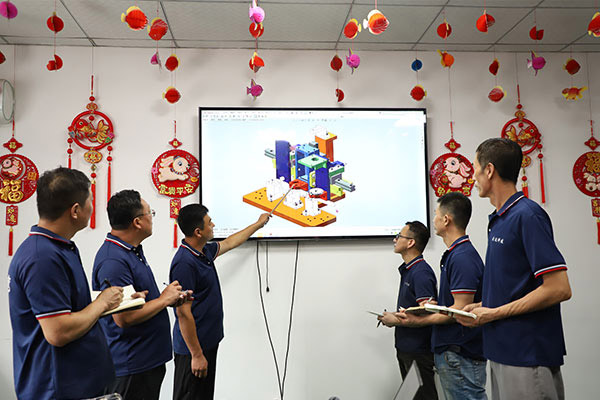 做好型材拉彎每一個(gè)關(guān)鍵工藝，熱誠(chéng)服務(wù)于每一個(gè)客戶！