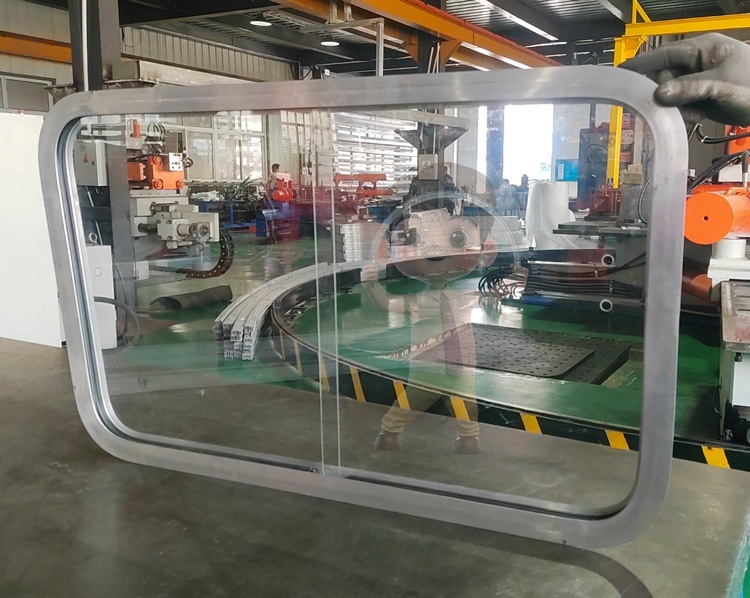 特種車(chē)窗框拉彎件